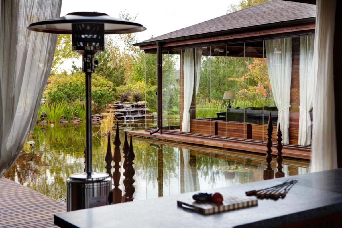 Безрамное остекление Шале