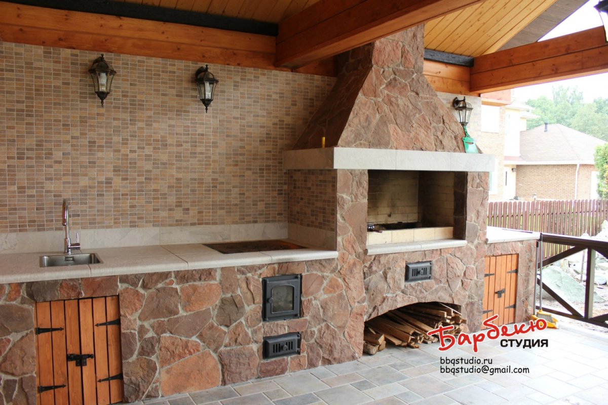 Печи барбекю Отделанные камнем