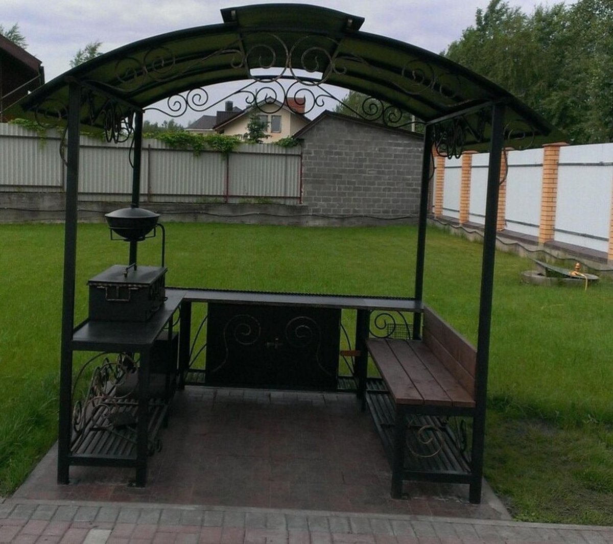 Беседка для мангала из металла