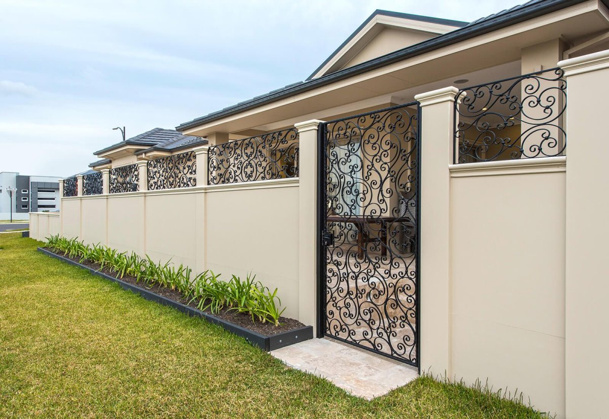 Красивые заборы классика