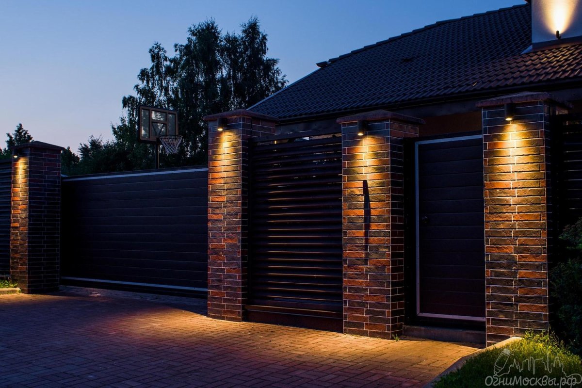 Забор с подсветкой