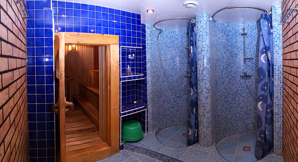 Душевая из кафеля в квартире парилка