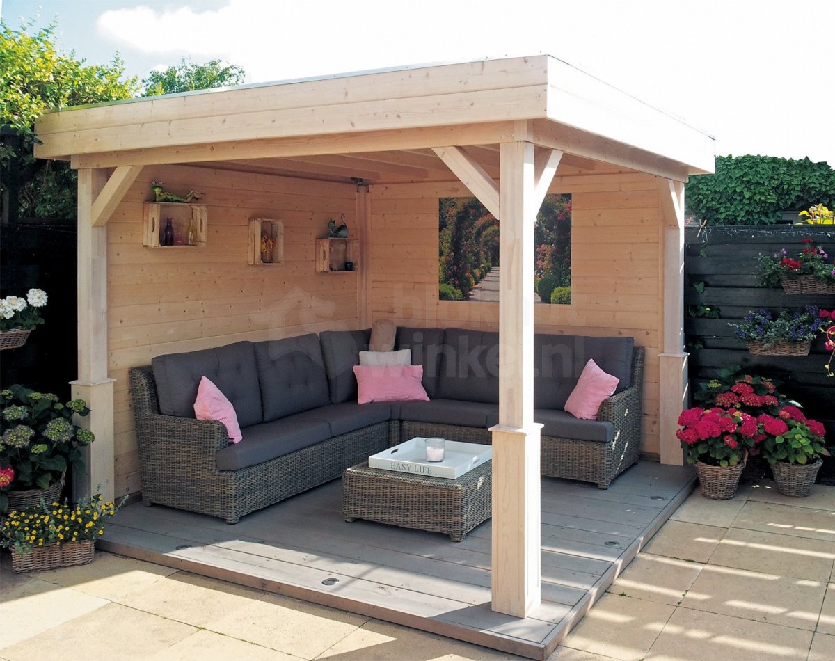 Беседка с диваном и столом