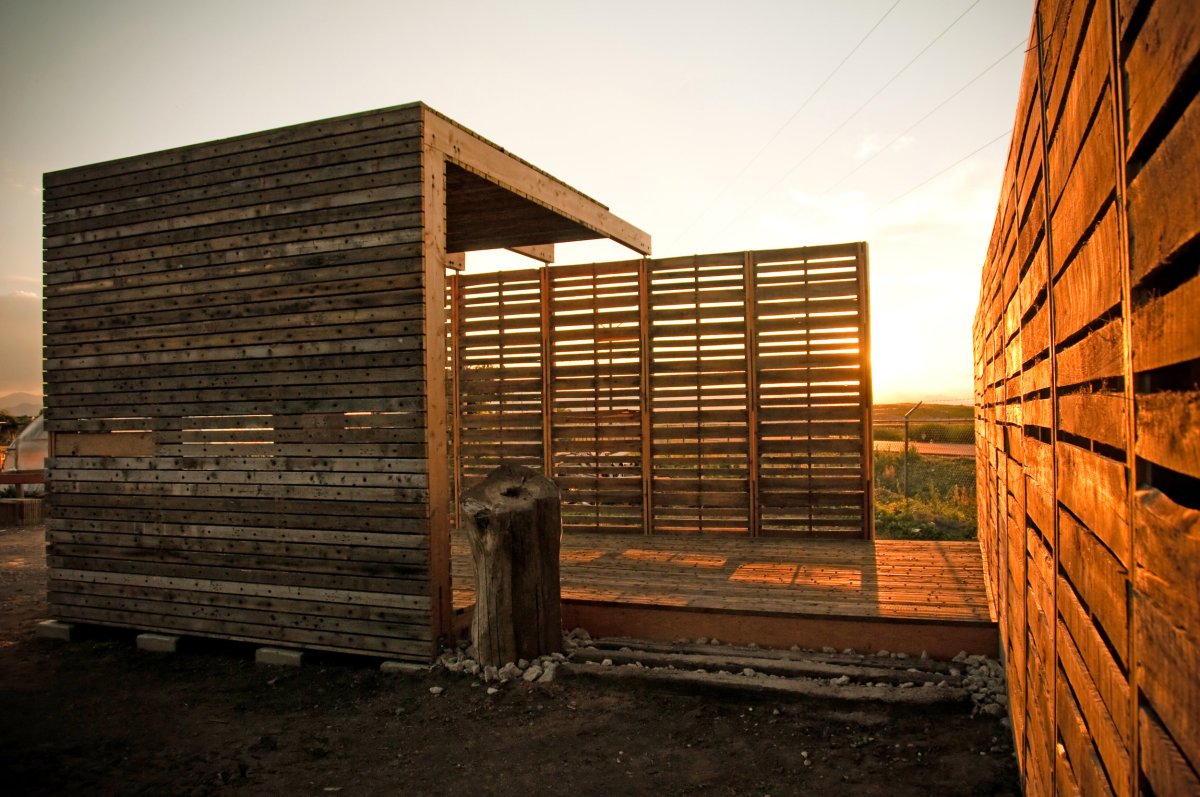 Крыша из поддонов