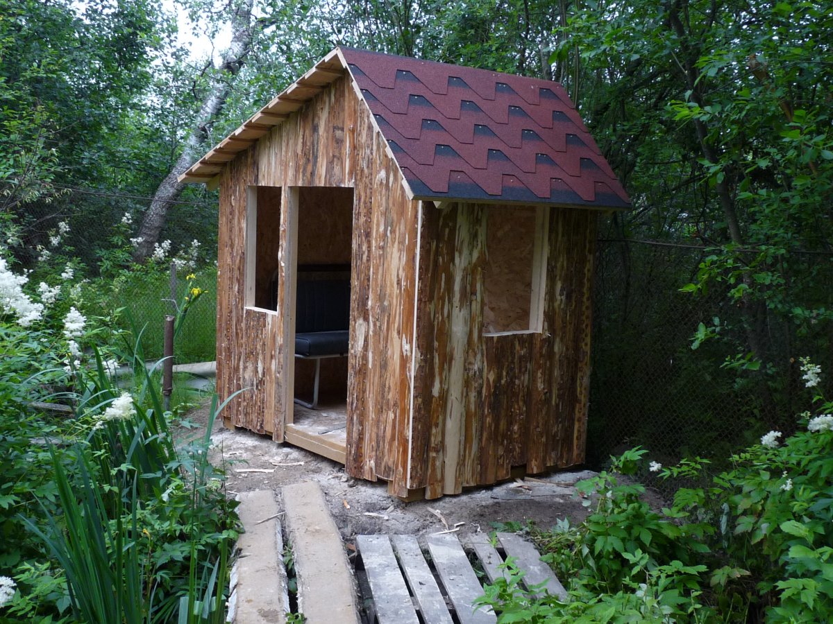 Детский домик из горбыля