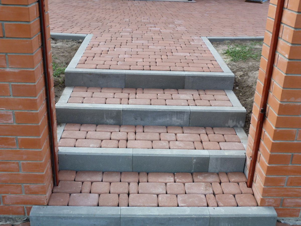 Ступеньки из тротуарной плитки