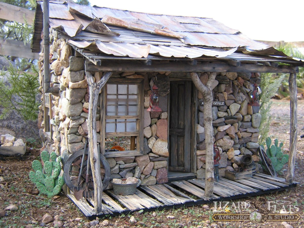 Домик из горбыля