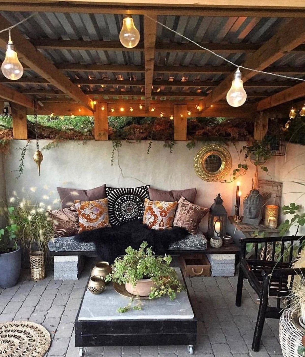 Беседка в деревенском стиле