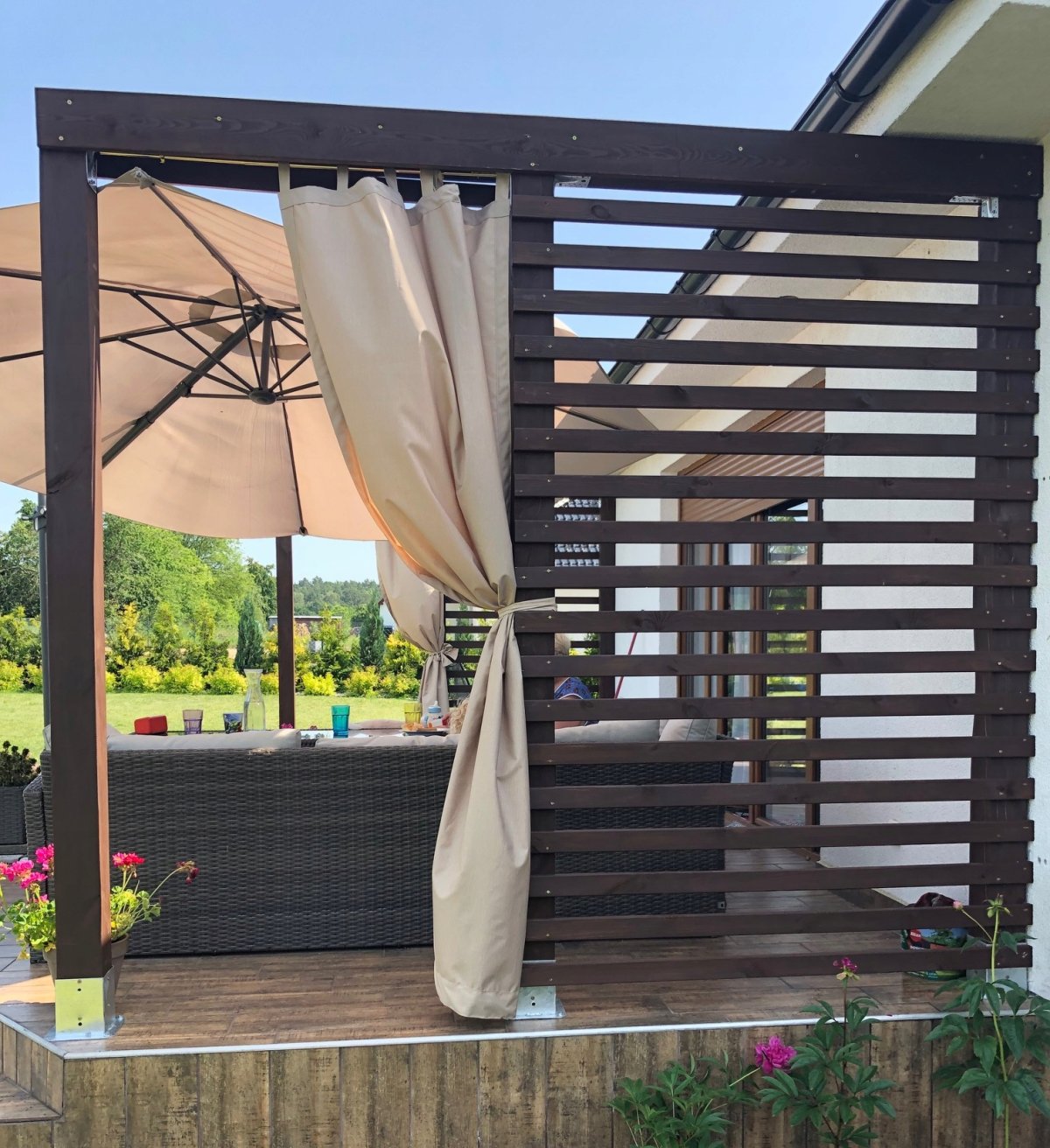 Пергола со шторами