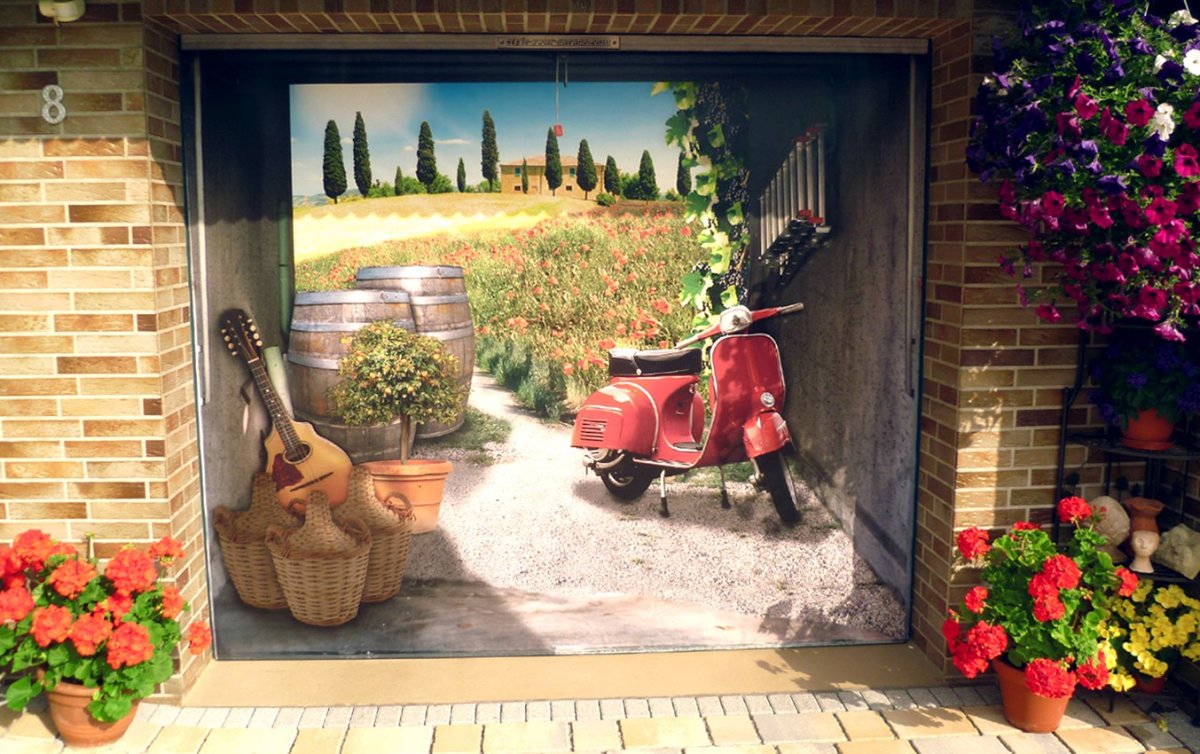 Украшение стен гаража