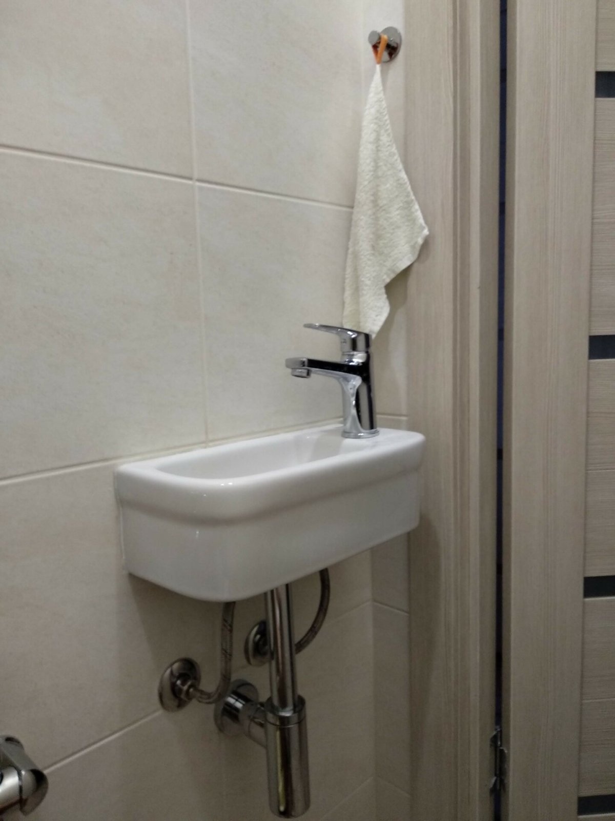 Мини-раковина Grohe Euro Ceramic 39327000