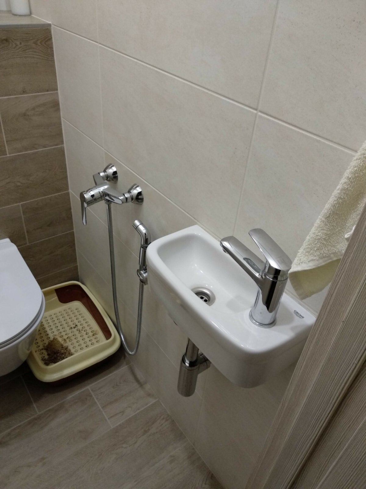 Мини раковина для туалета Grohe 39327000