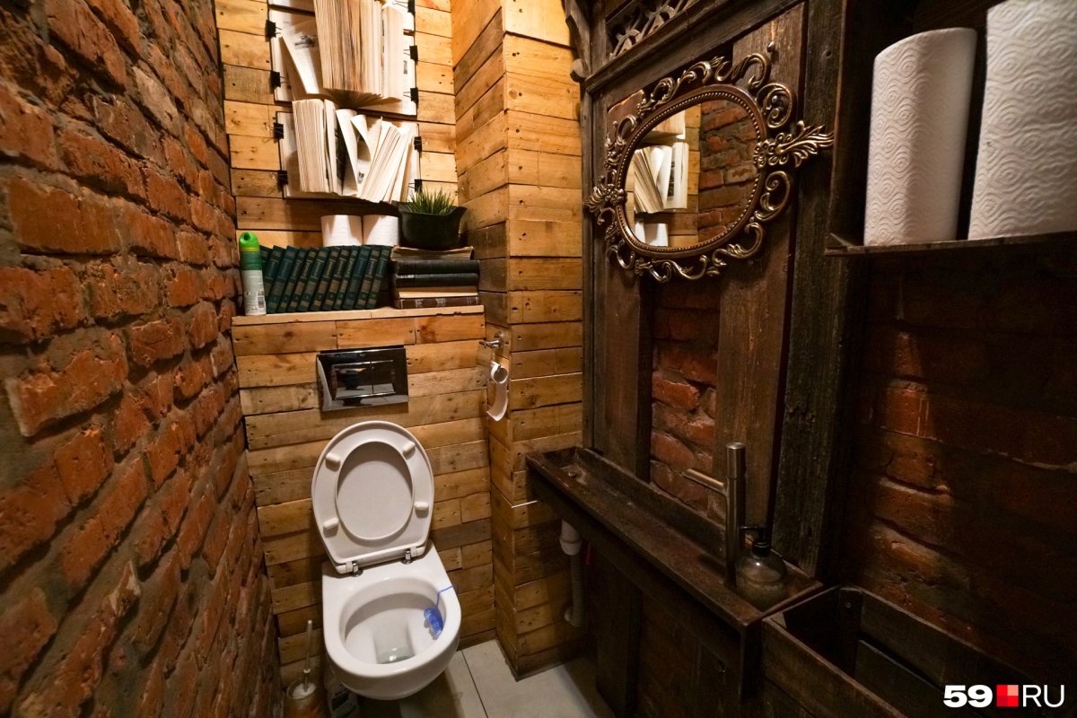 Туалет в ресторане