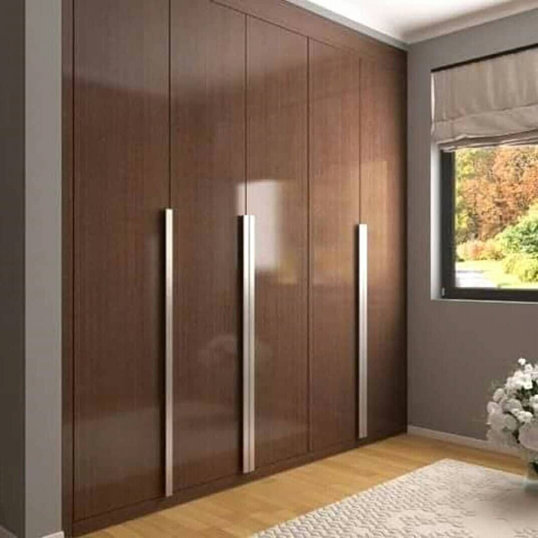 Встроенные распашные шкафы