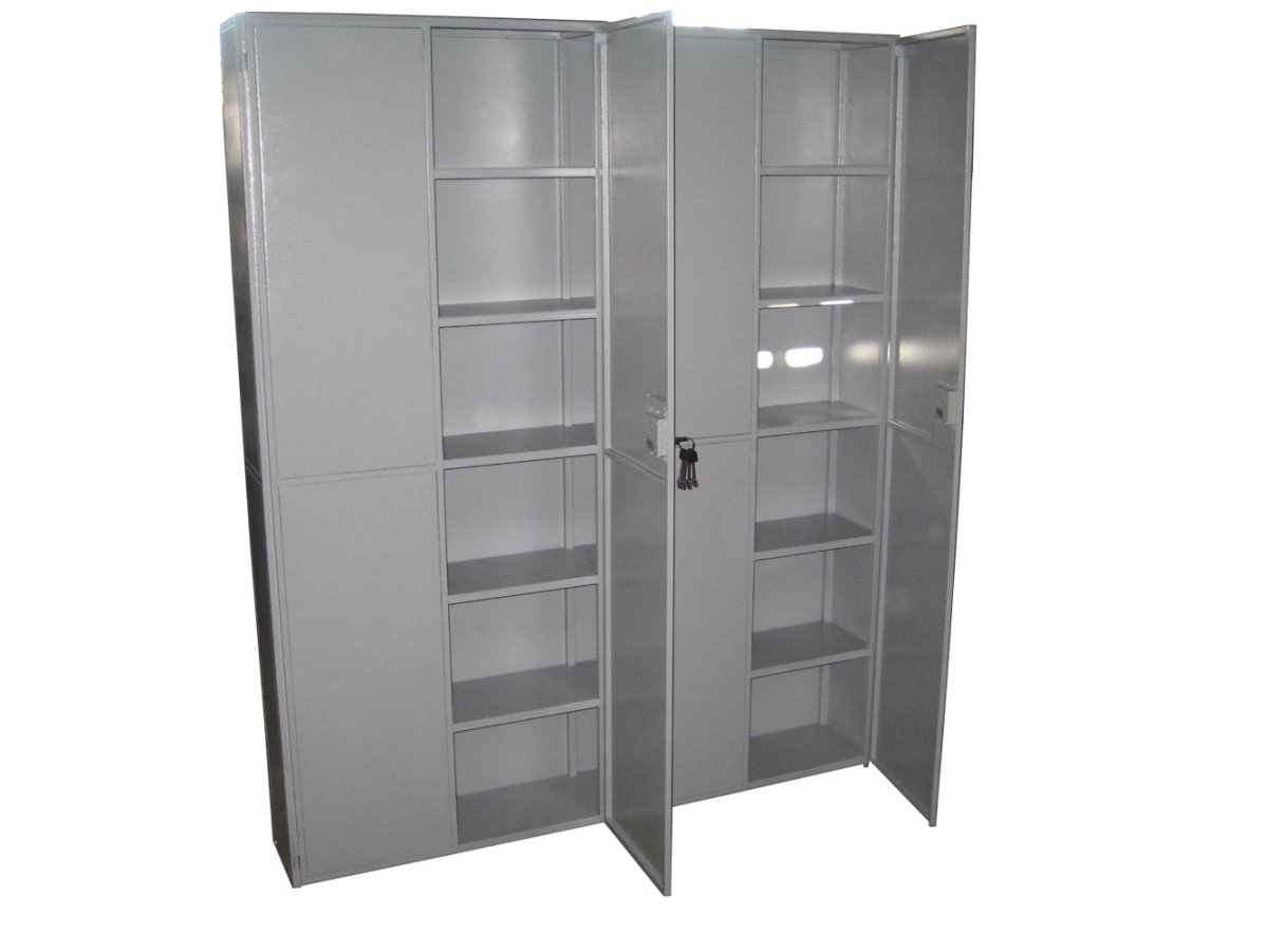 Шкаф металлический для уборочного инвентаря МСК-649.02