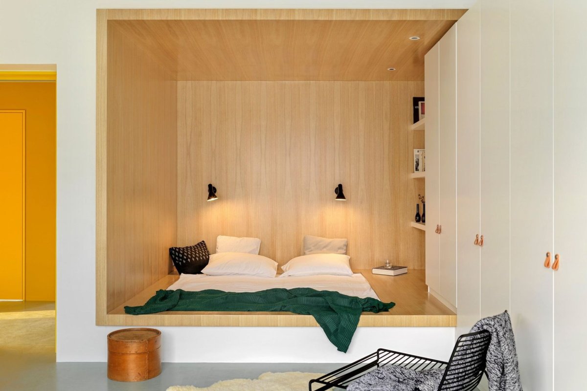 Кровать в нише