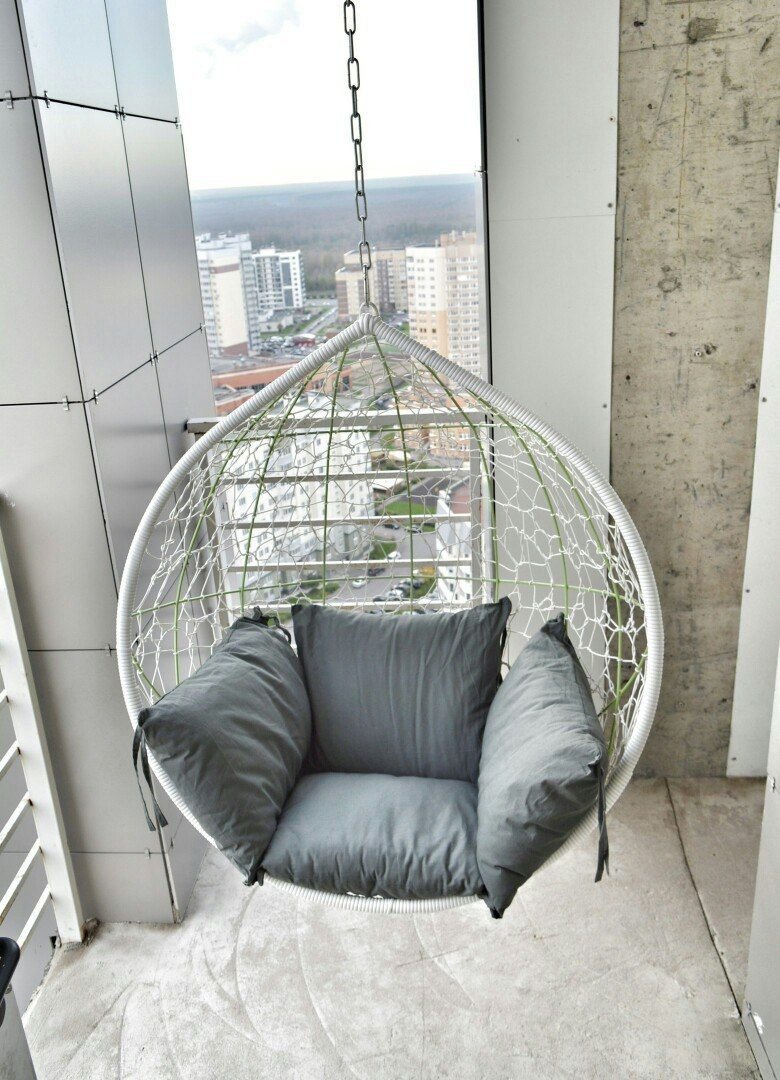 Качели на балкон подвесные