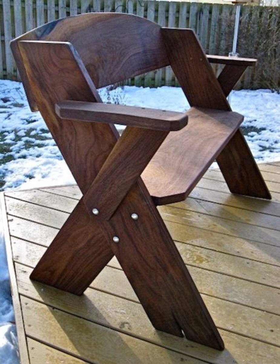 Леопольд бенч