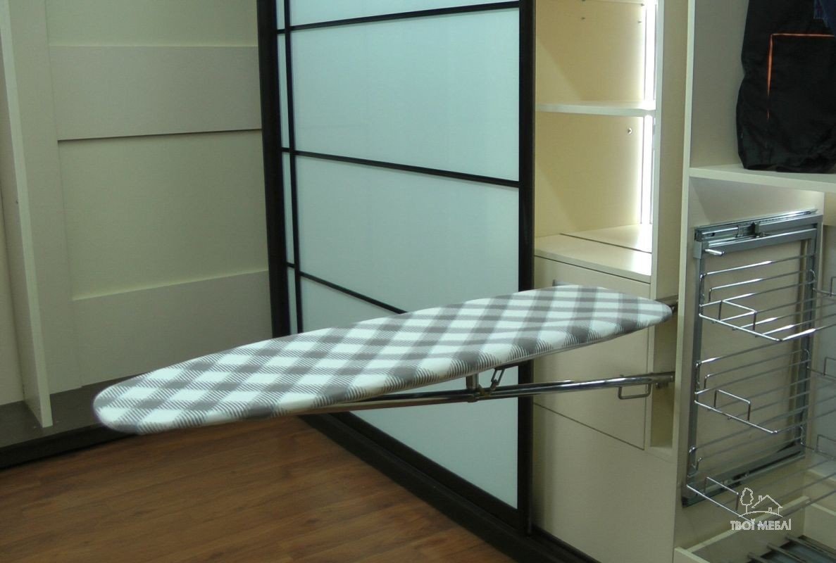 Встроенная гладильная доска Splav "ракета".