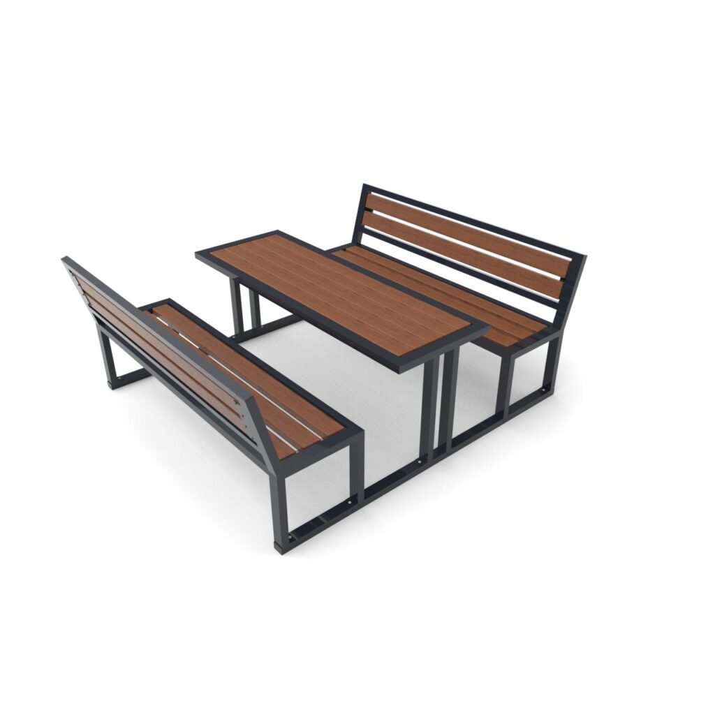 Уличный стол