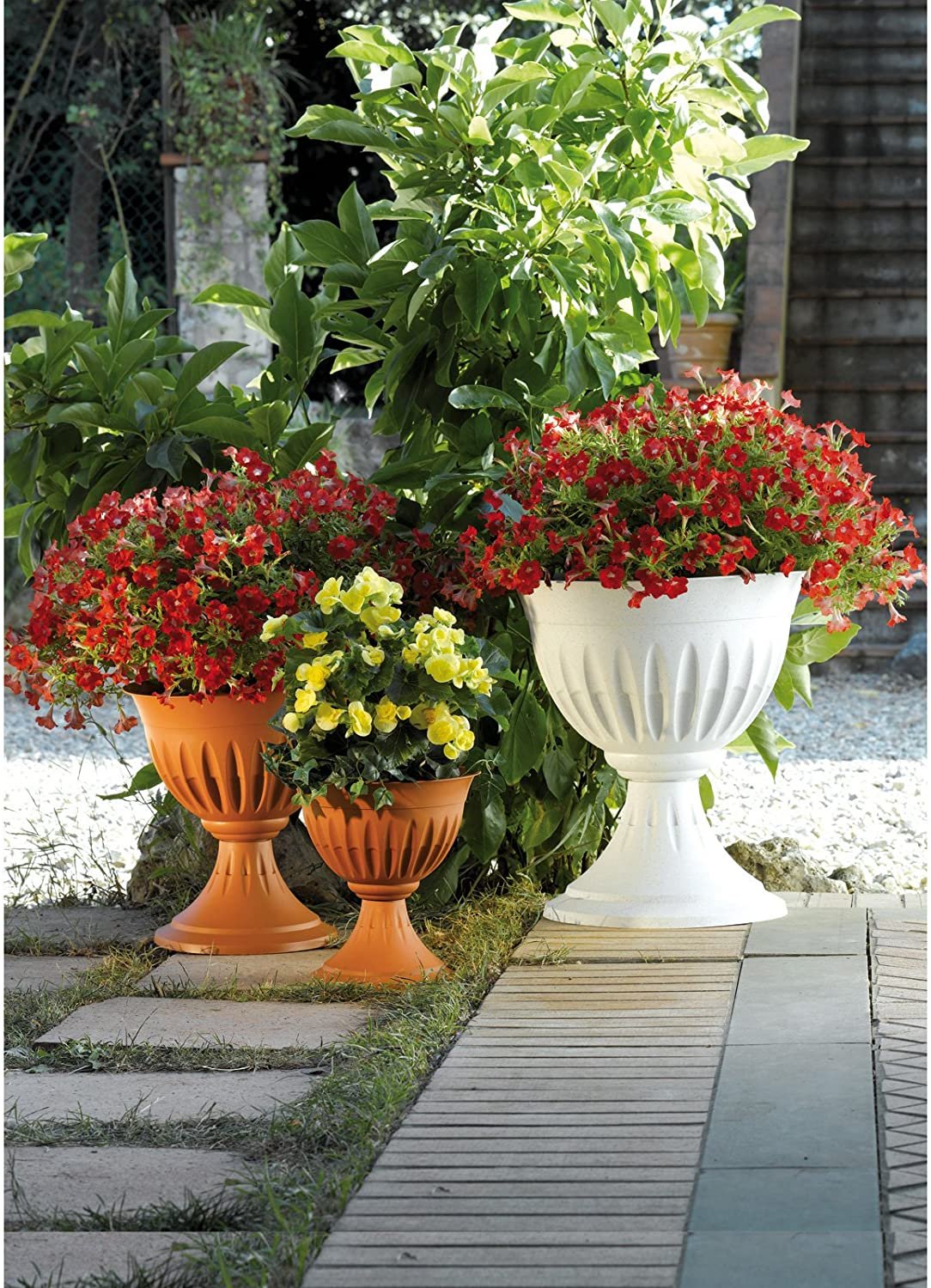 Вазоны уличные