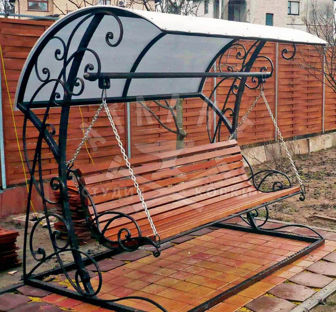 Кованые качели для дачи