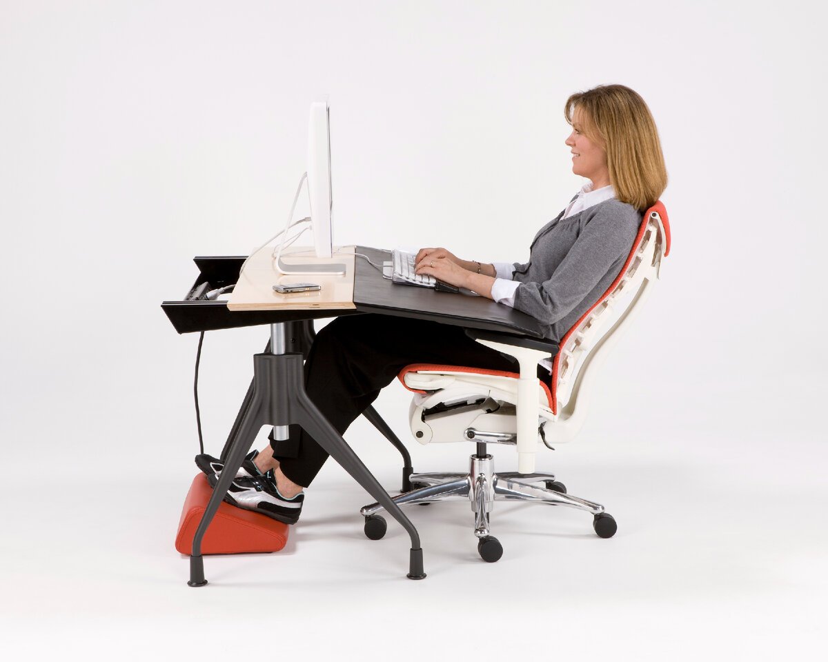Herman Miller envelop Desk