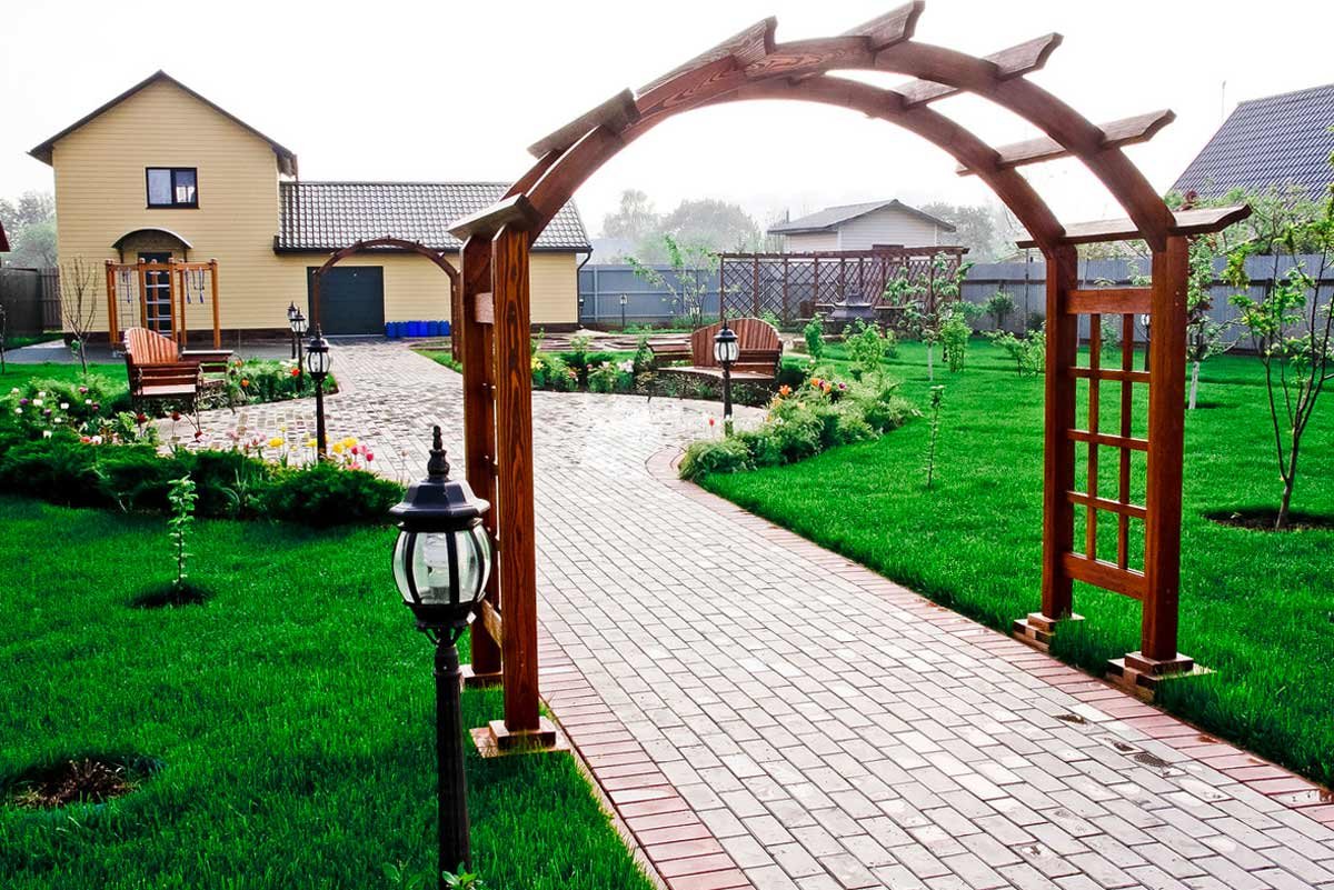 Арки на садовом участке