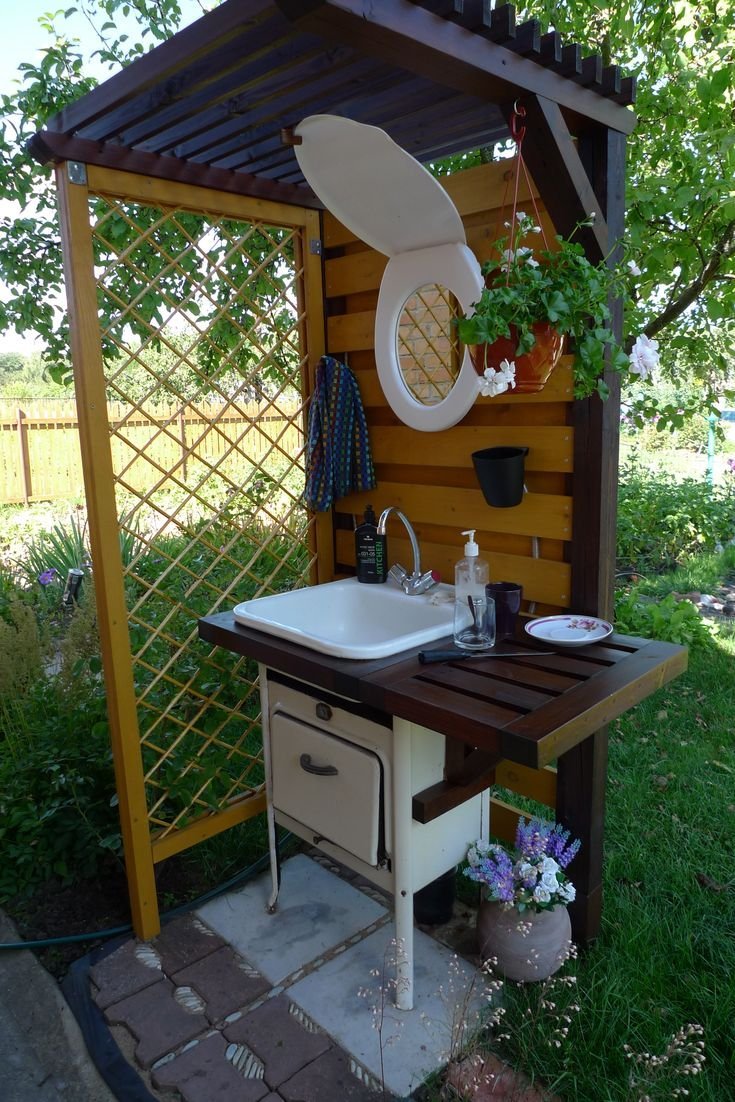 Уличный умывальник