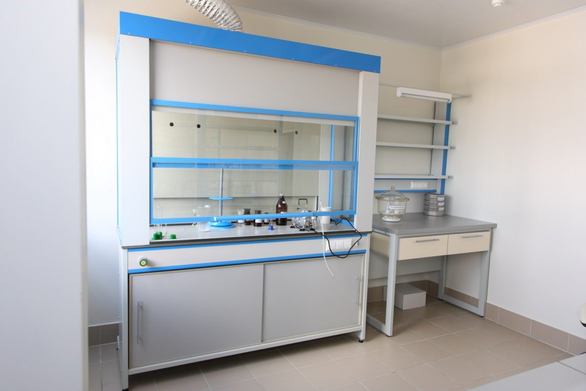 Шкафы лабораторные вытяжные «Лабромед-3»