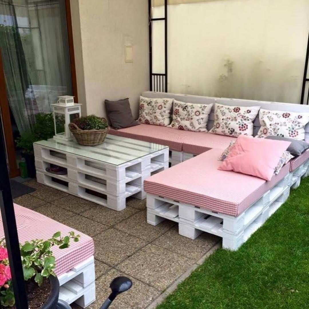 Патио зона из паллет