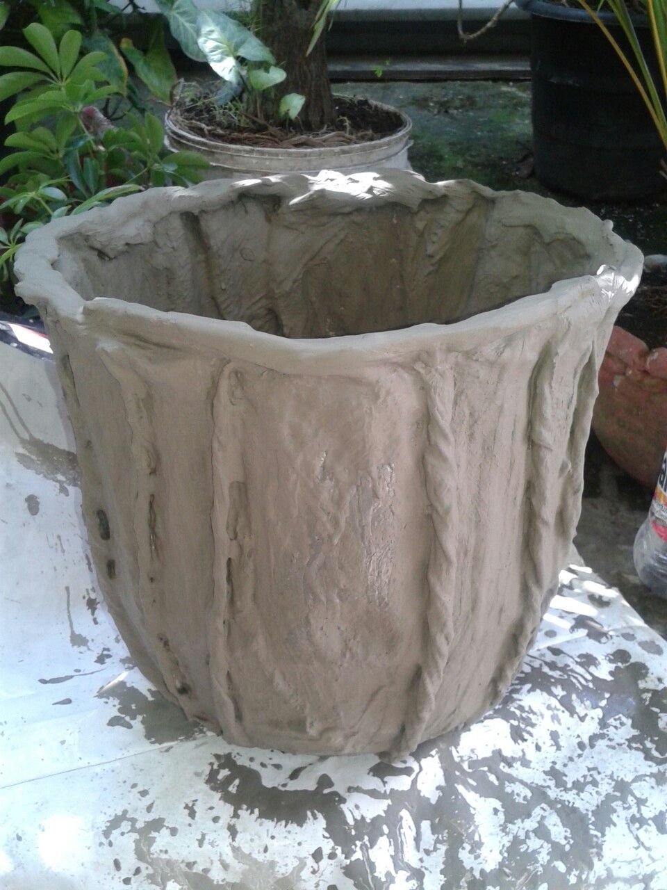 Кашпо из цемента