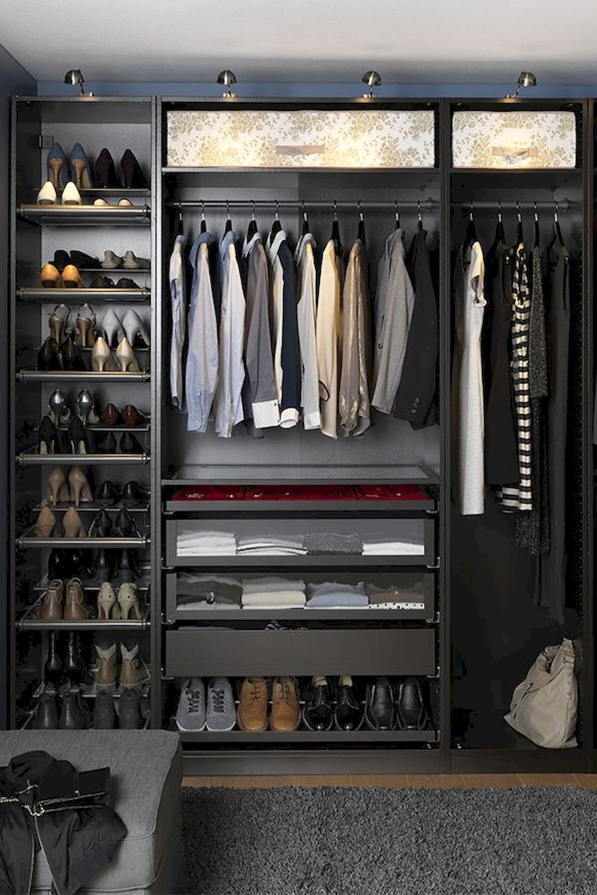 Паровой шкаф для одежды