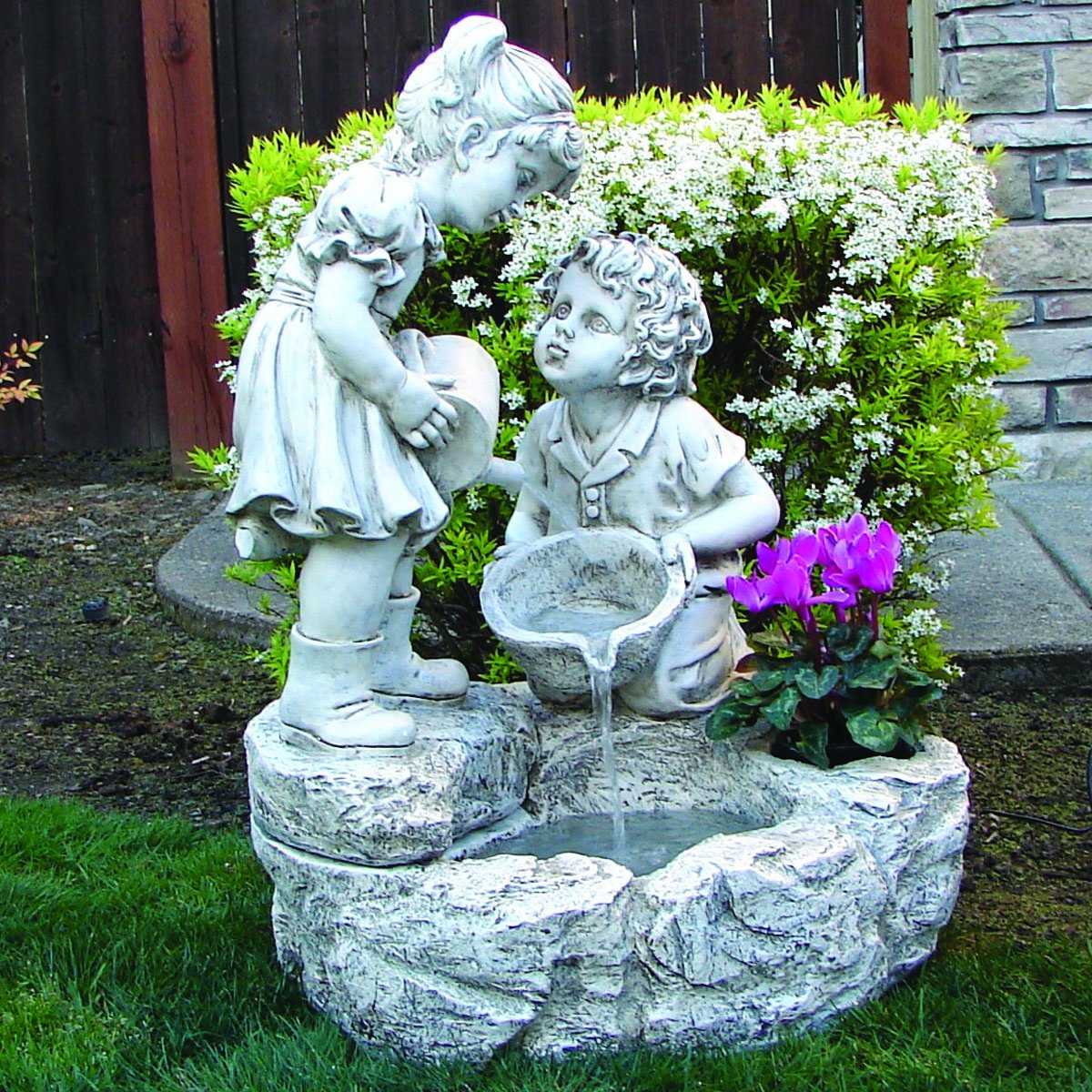 Водопад фонтан скульптура