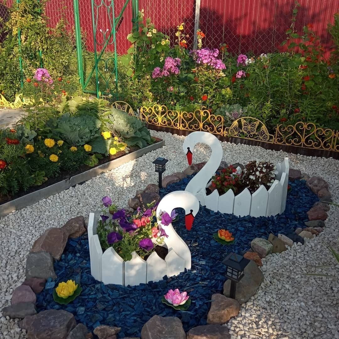 Украшение садового участка