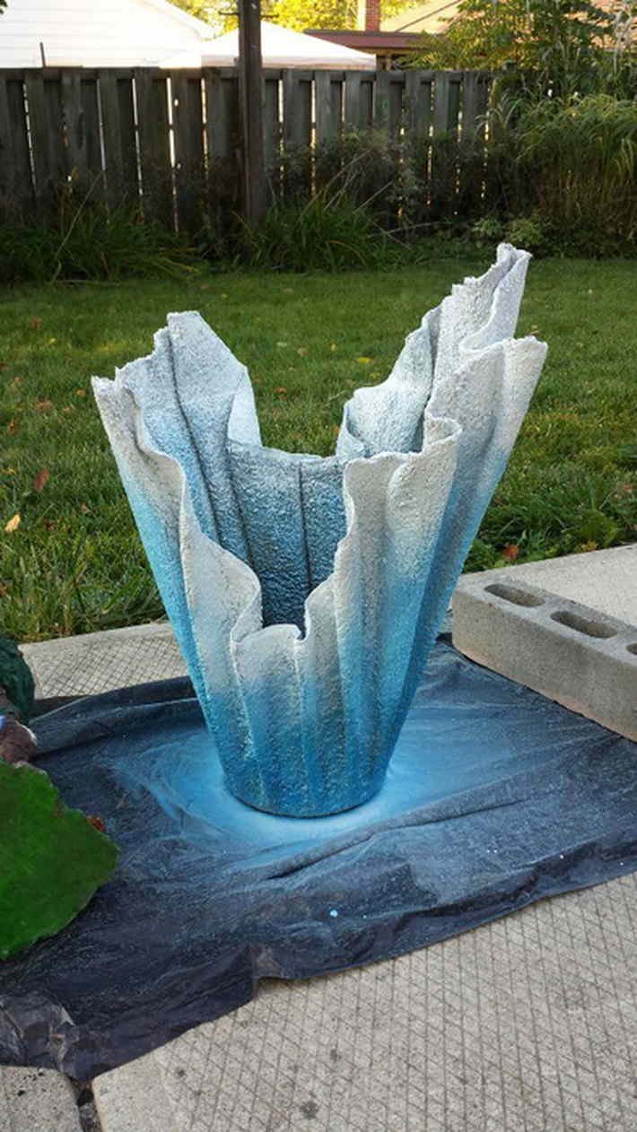 Ваза из цемента и тряпки