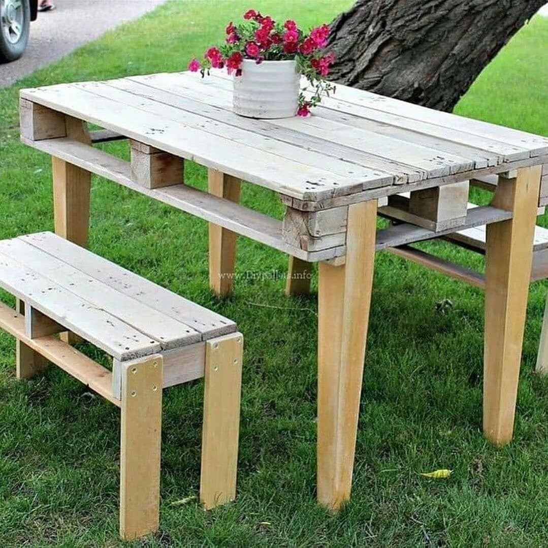 Стол из поддонов