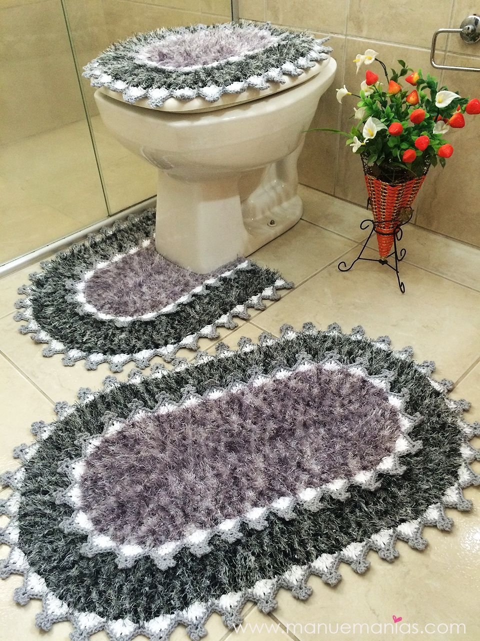 Коврик для ванной крючком