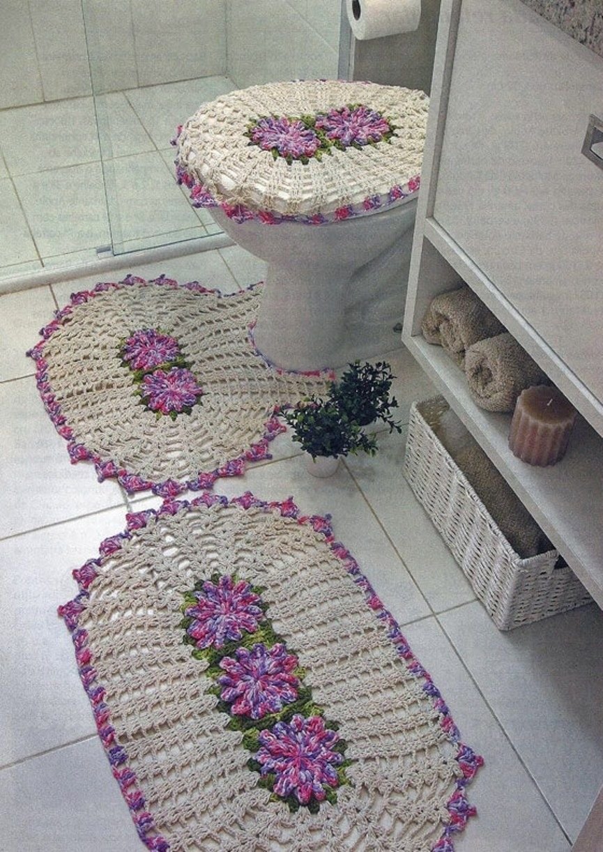 Коврик в ванную комнату крючком