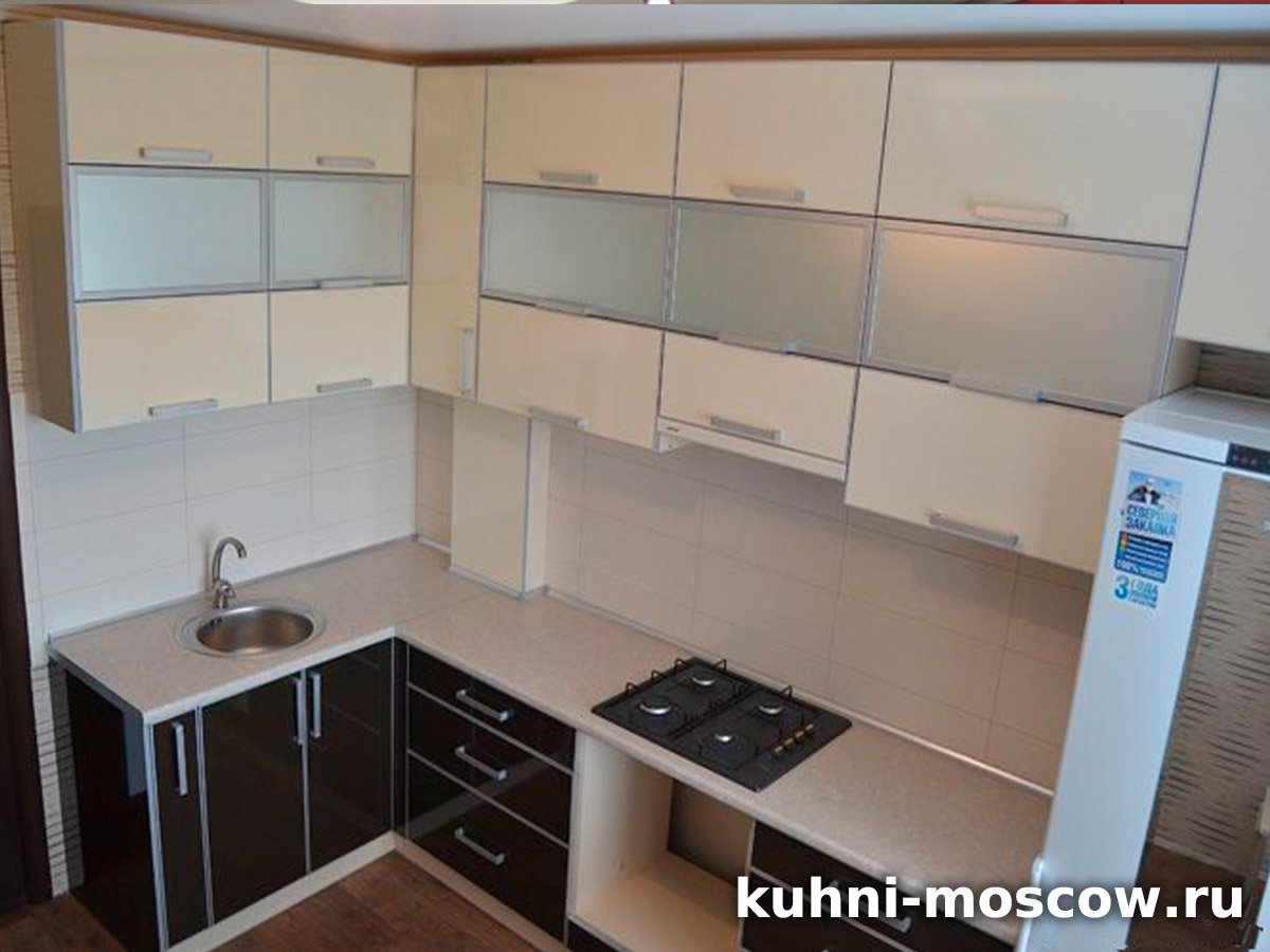 Кухня пластик в алюминиевой рамке