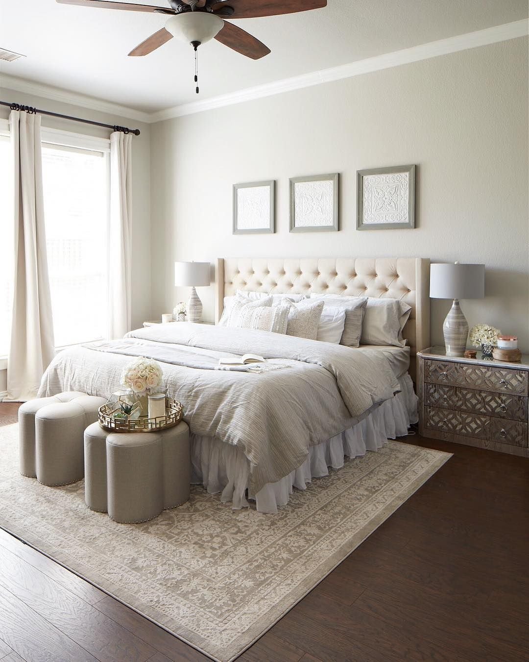 Спальня в кремовых тонах