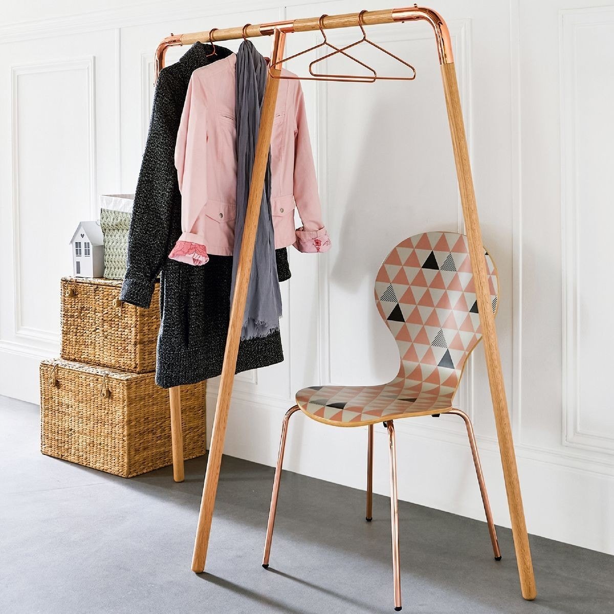 Вешалка стул для одежды ла редут