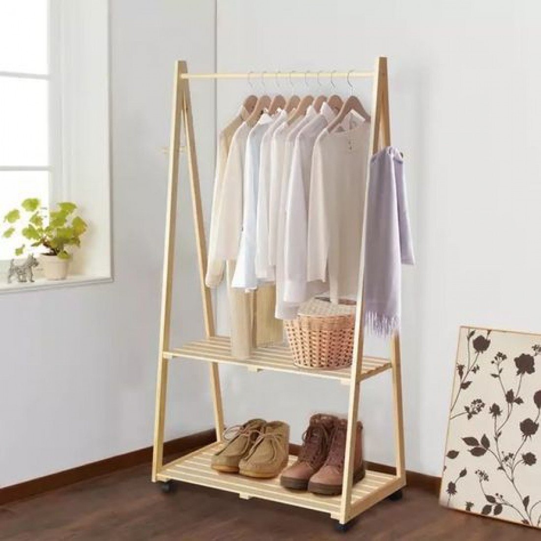 Вешалка напольная деревянная