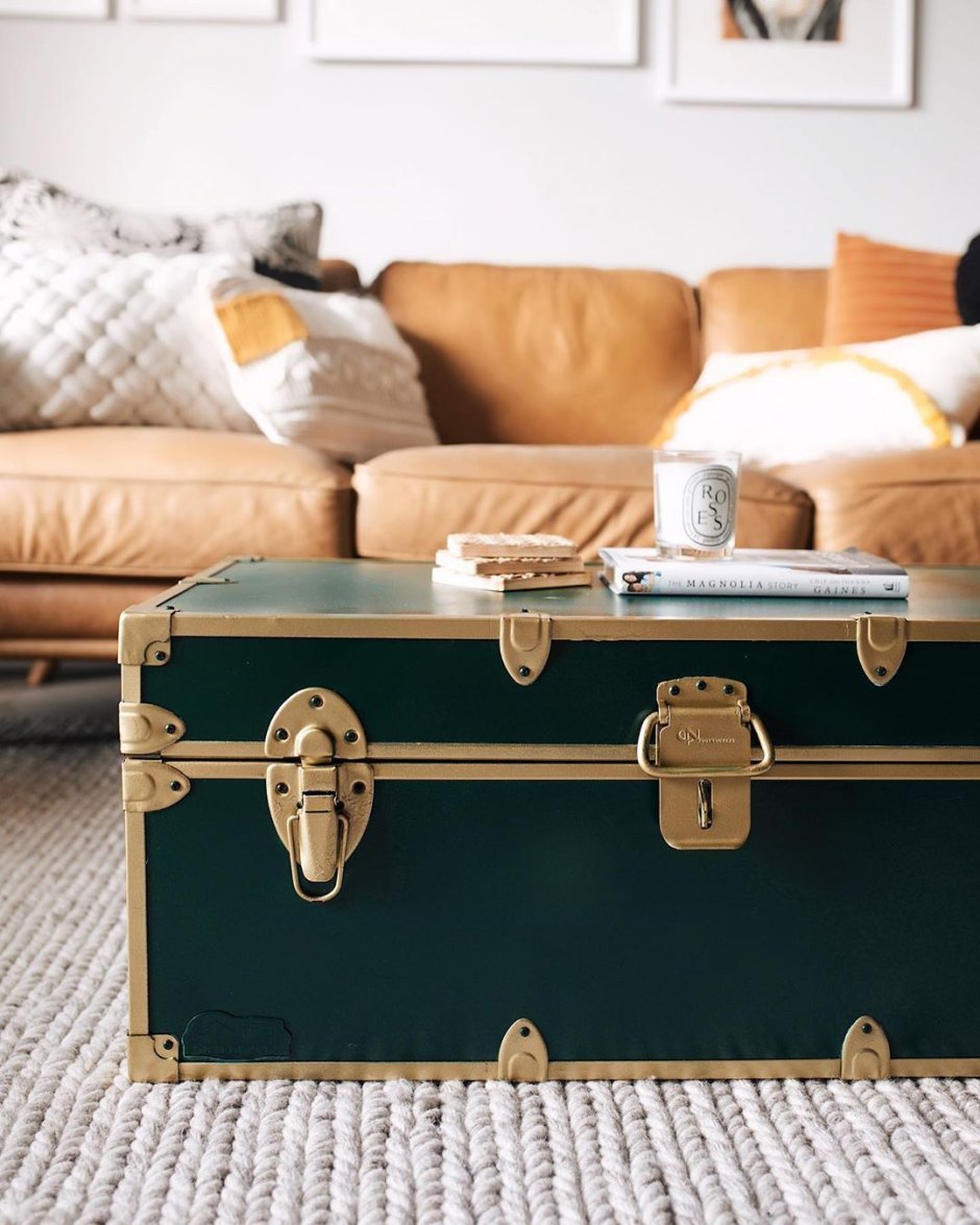 Сундук в интерьере