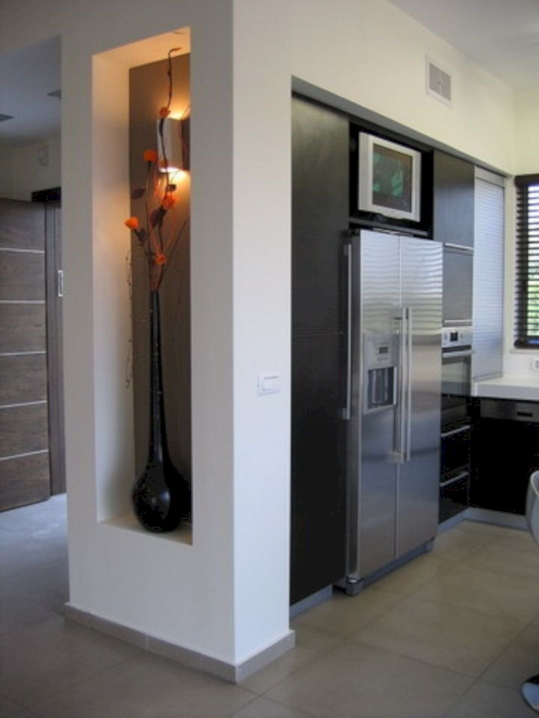 Холодильник в интерьере