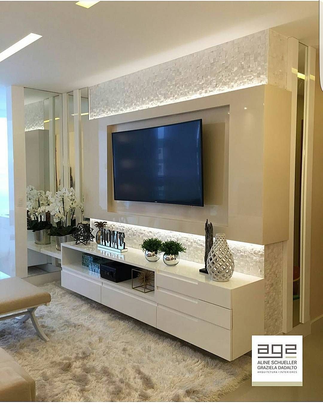 Гостиная с телевизором