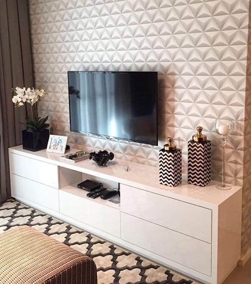 Комод под телевизор в современном стиле
