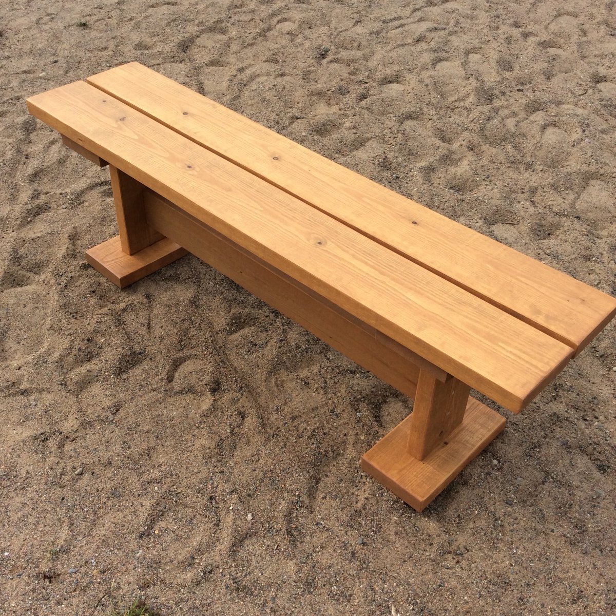 Скамейка из досок