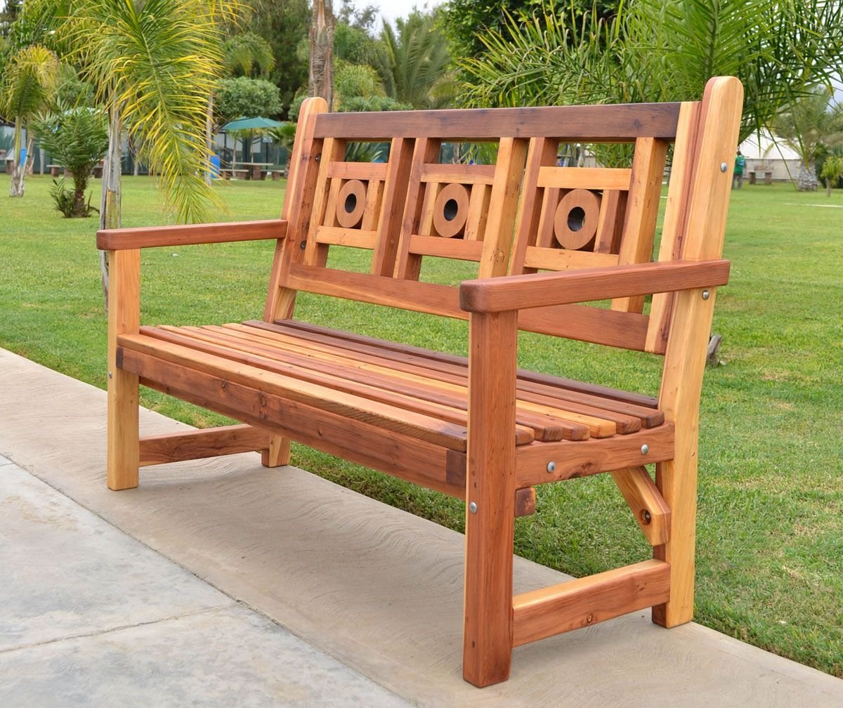 Скамейка из дерева