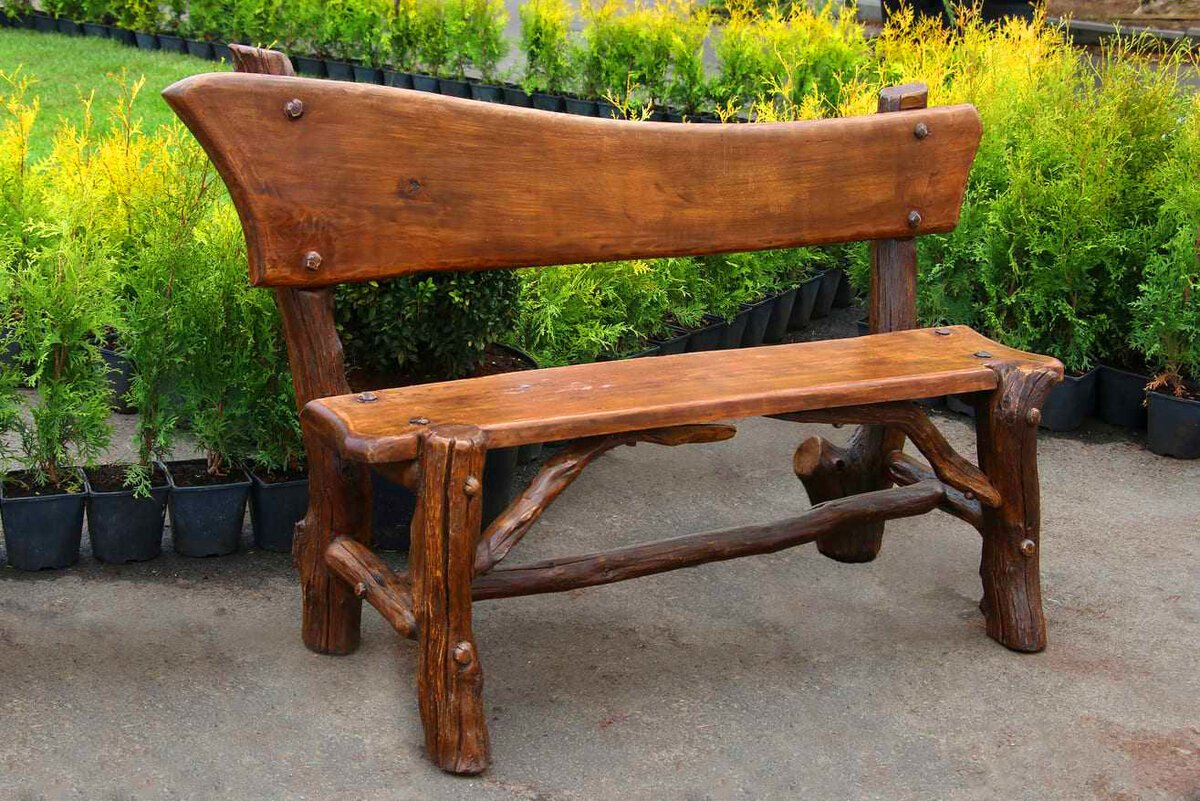 Оригинальные деревянные скамейки